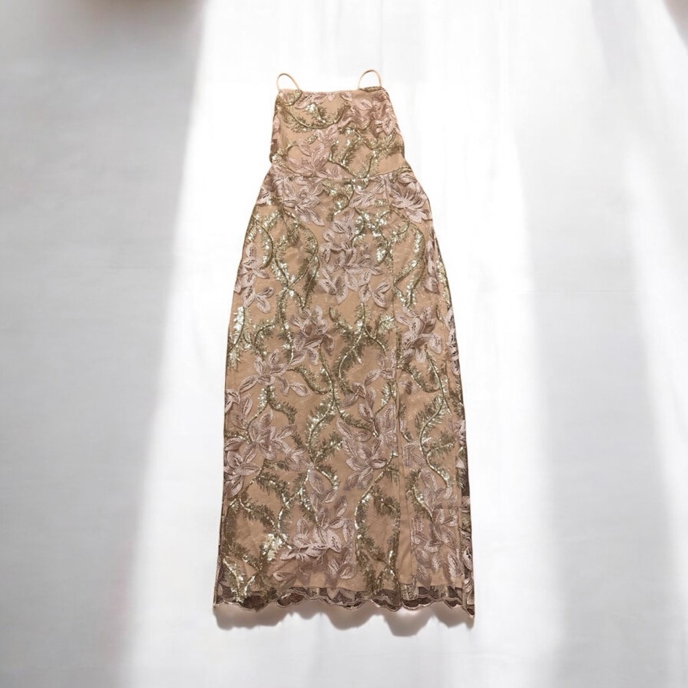 NWT Venus Dress, Blush Pink with Gold Sequin Detail, Women’s Size 16 - Picture 3 of 10